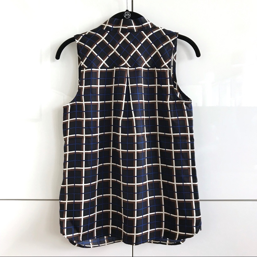 🚫SOLD🚫 NWT J. Crew Silk V-Neck Windowpane Top - Picture 4 of 8